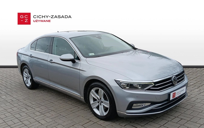 Volkswagen Passat cena 95900 przebieg: 144399, rok produkcji 2019 z Opoczno małe 781